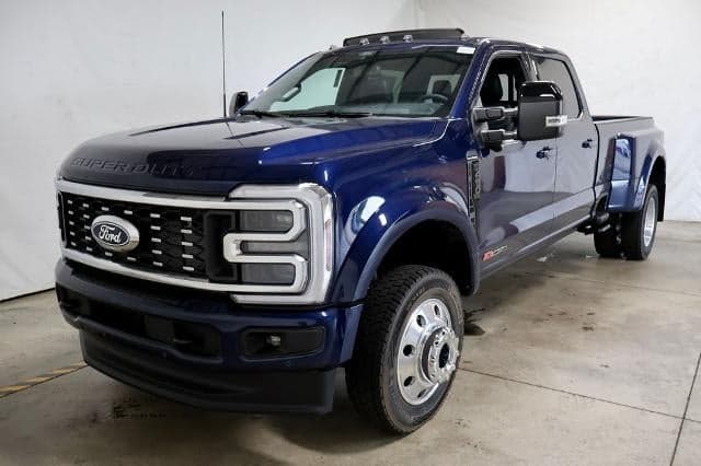 2027 Ford Super Duty F-450 DRW Platinum — photo 1 of 38