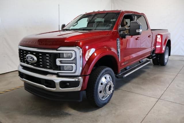 2027 Ford Super Duty F-450 DRW XLT — photo 1 of 35
