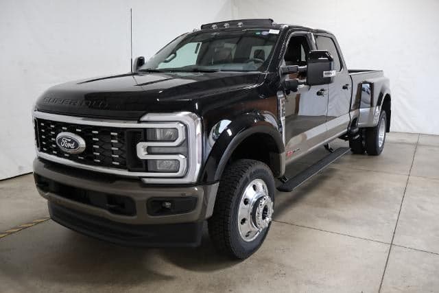 2027 Ford Super Duty F-450 DRW King Ranch — photo 1 of 37