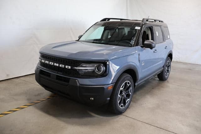 2026 Ford Bronco Sport Outer Banks — photo 1 of 5
