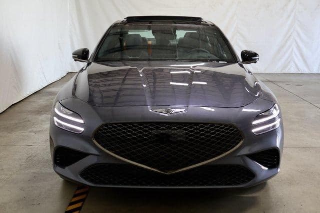 2027 Genesis G70 2.5T Prestige Graphite — photo 1 of 5