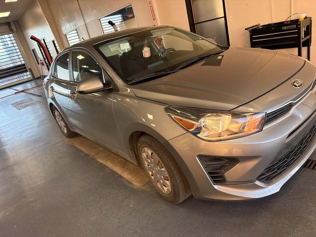 2021 Kia Rio S — photo 1 of 5