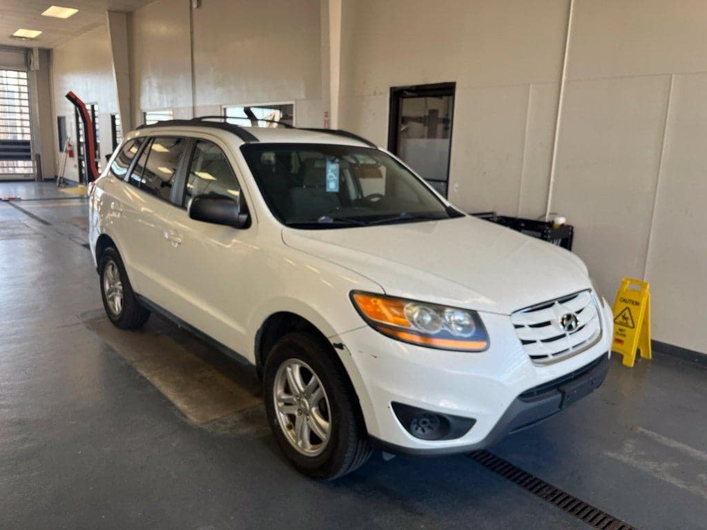 2010 Hyundai Santa Fe GLS — photo 1 of 5