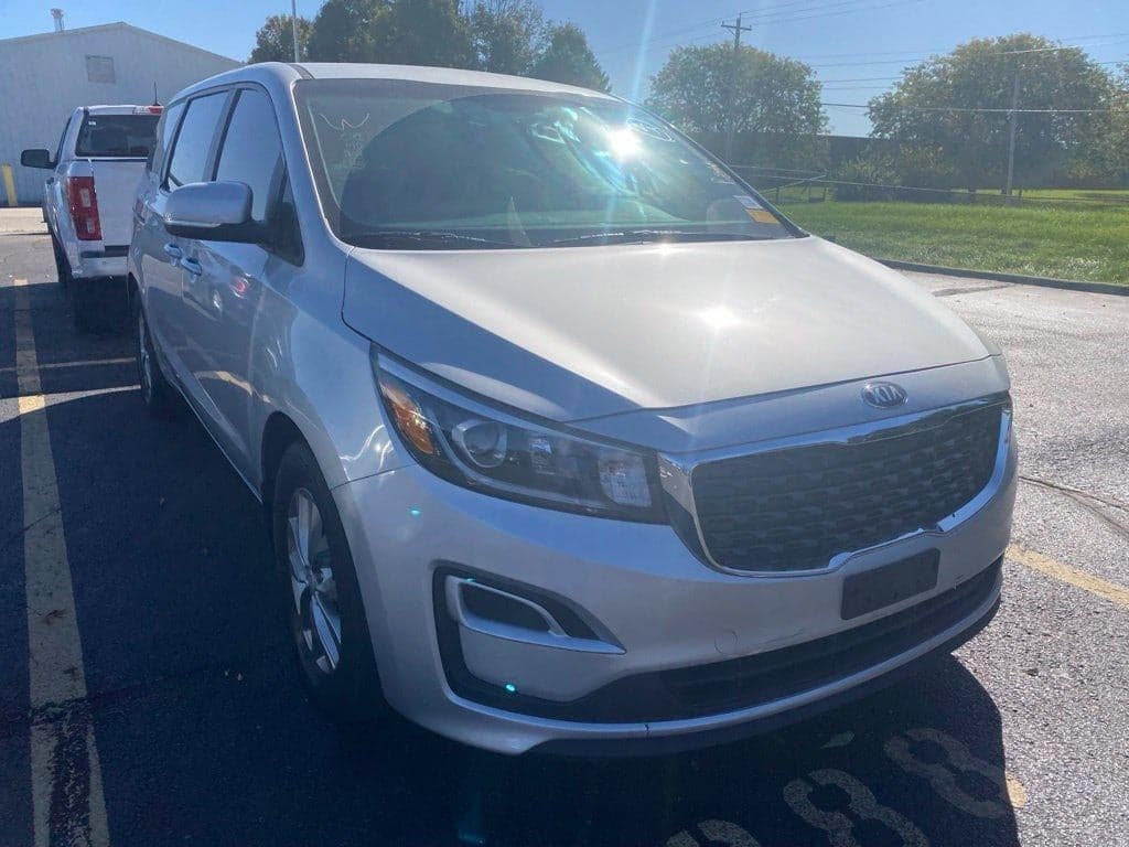 2020 Kia Sedona LX — photo 1 of 5