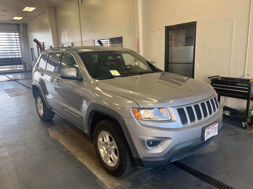 2016 Jeep Grand Cherokee Laredo — photo 1 of 5