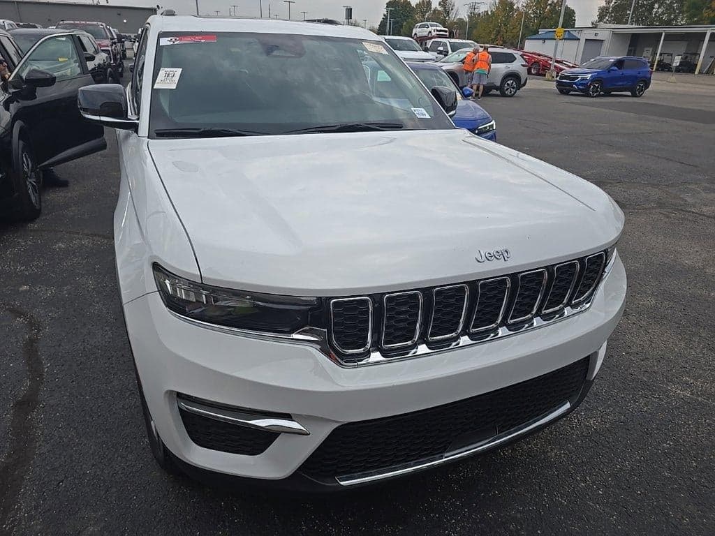 2022 Jeep Grand Cherokee Limited — photo 1 of 5
