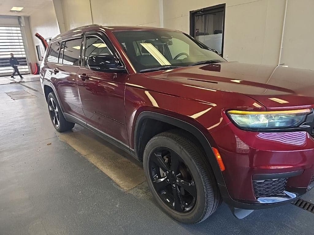 2023 Jeep Grand Cherokee L Altitude — photo 1 of 27