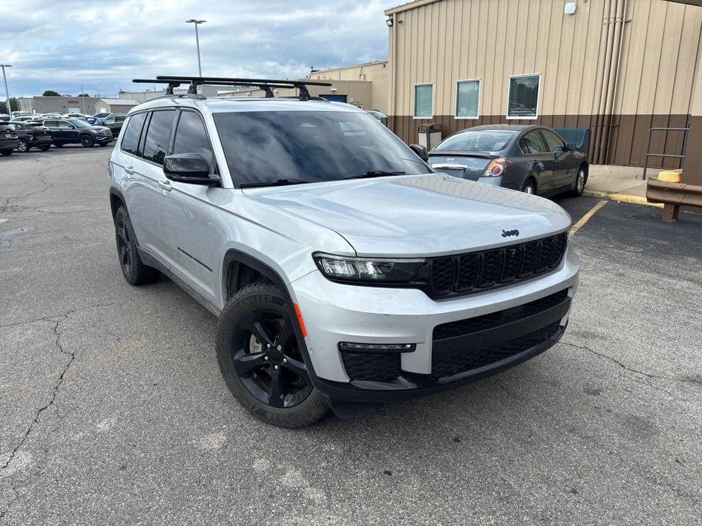 2022 Jeep Grand Cherokee L Limited — photo 1 of 29