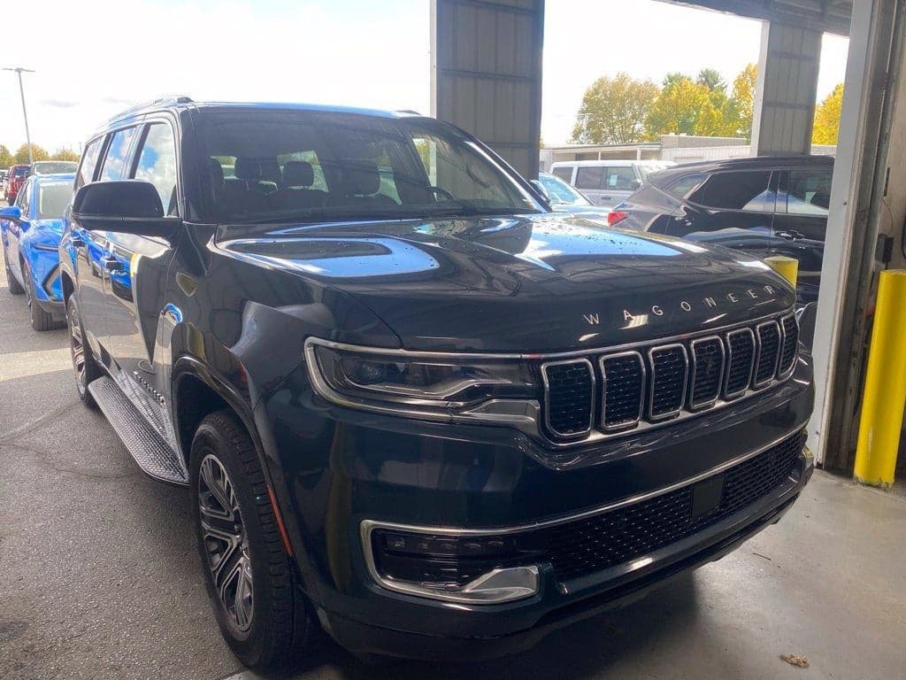 2023 Jeep Wagoneer Base — photo 1 of 5