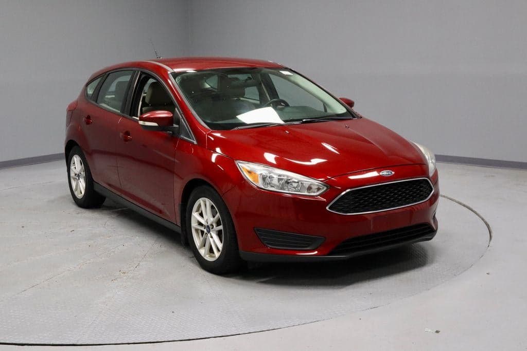 2017 Ford Focus SE — photo 1 of 54