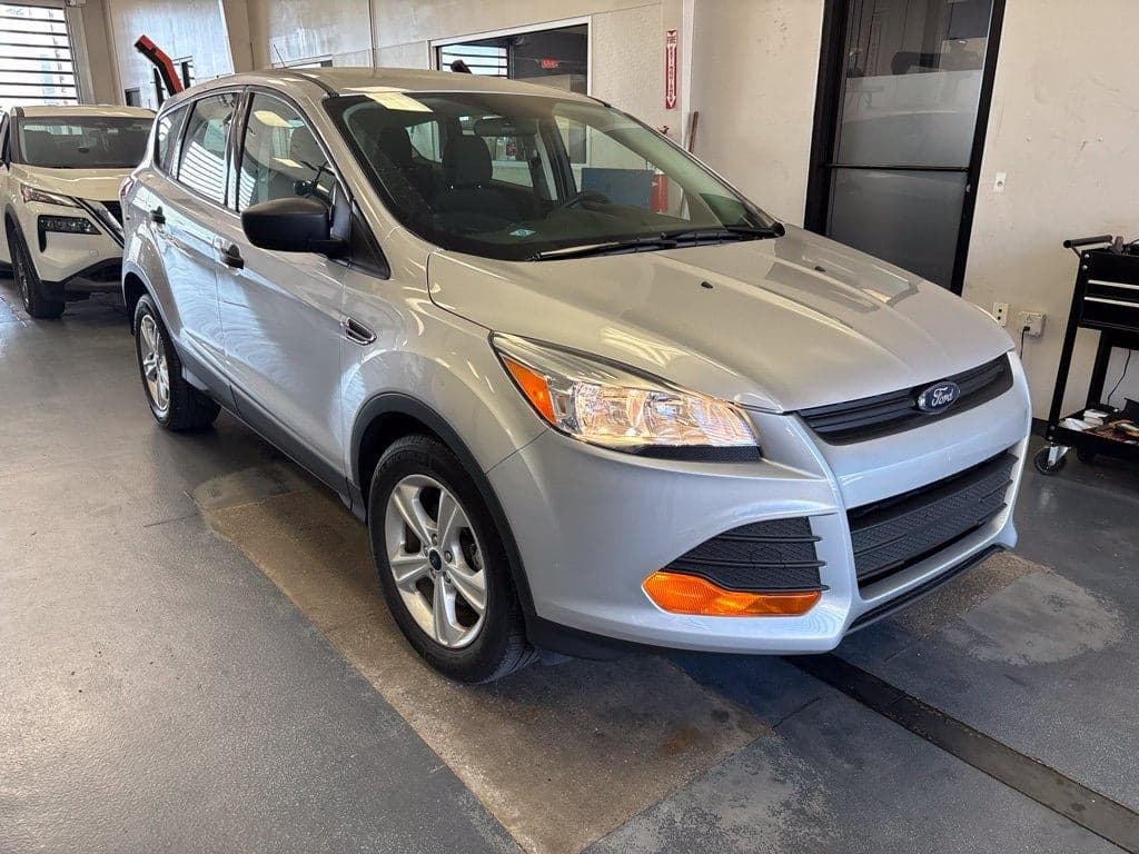 2016 Ford Escape S — photo 1 of 5