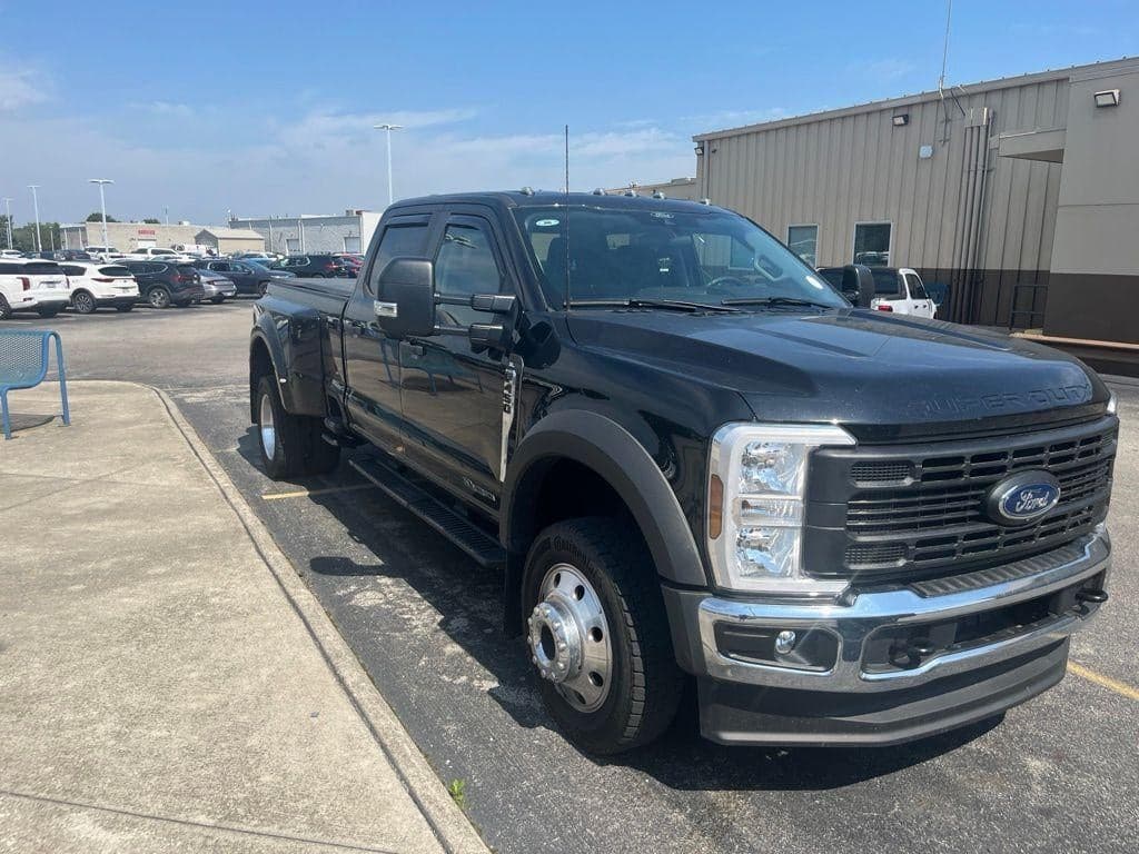 2024 Ford Super Duty F-450 DRW XL — photo 1 of 11