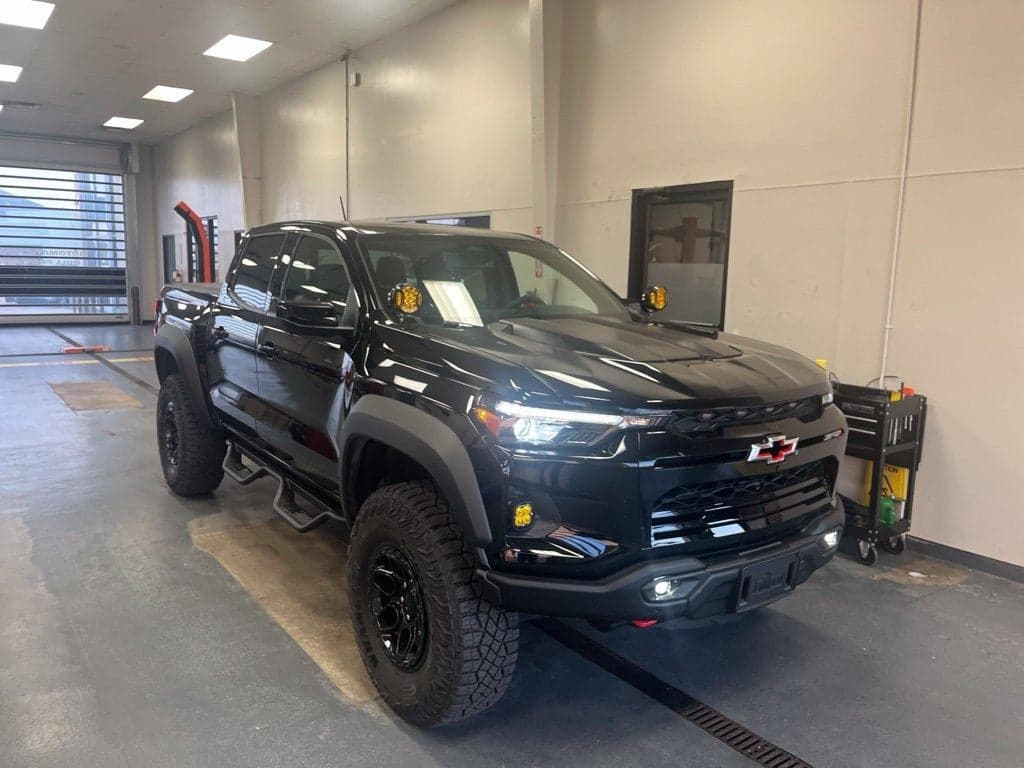 2024 Chevrolet Colorado 4WD ZR2 — photo 1 of 5