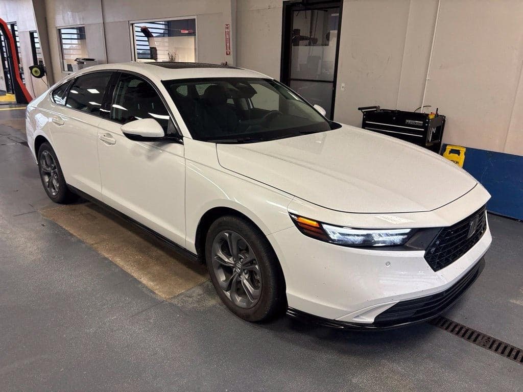 2023 Honda Accord Hybrid EX-L — photo 1 of 5