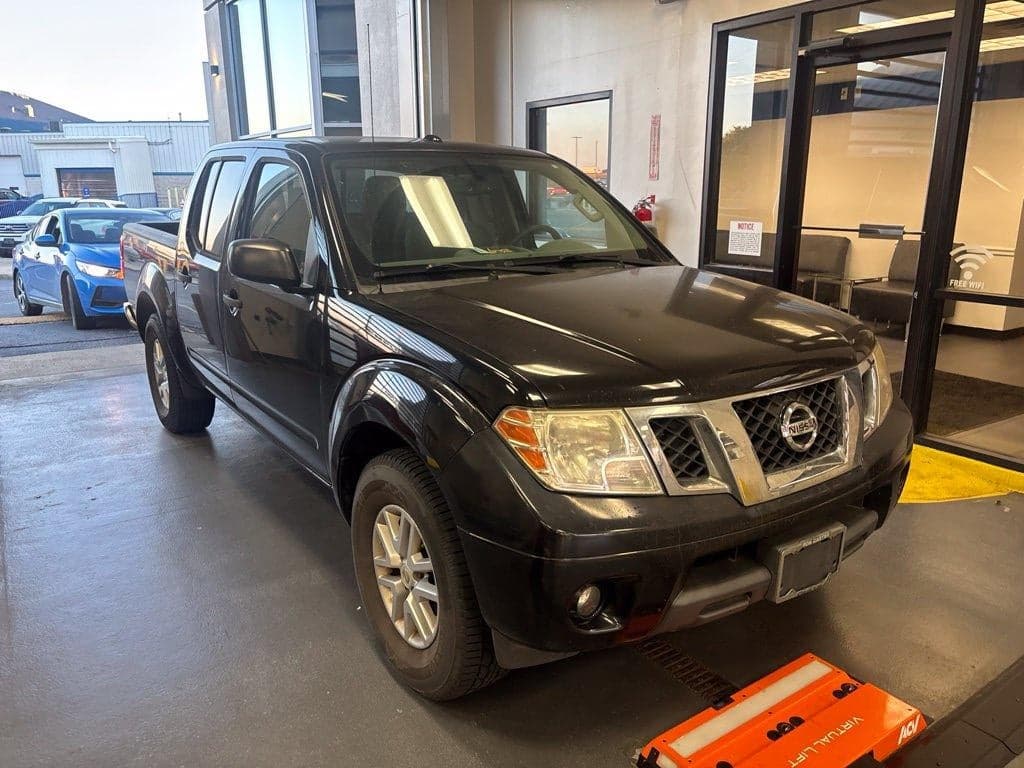 2016 Nissan Frontier SV — photo 1 of 5