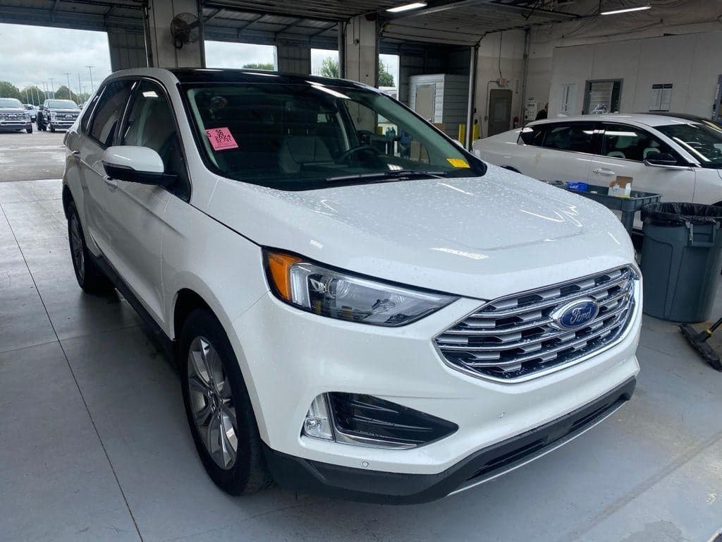2024 Ford Edge Titanium — photo 1 of 24