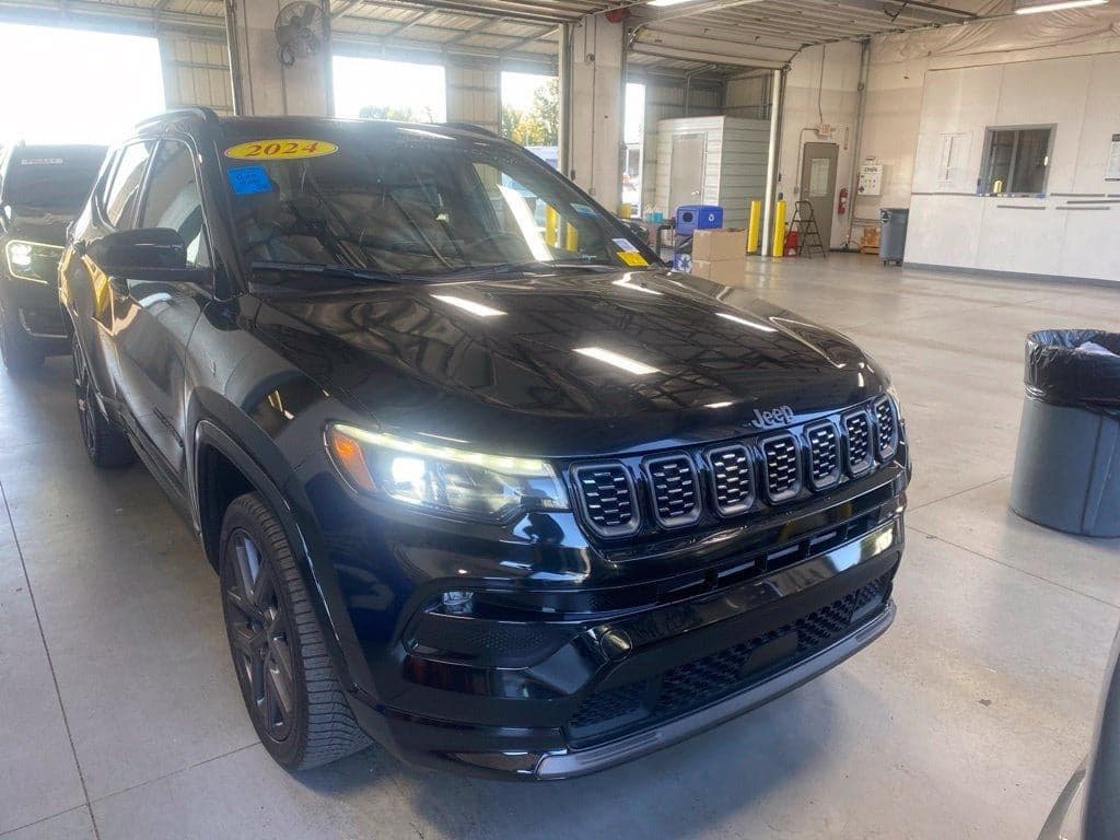 2024 Jeep Compass Limited — photo 1 of 5