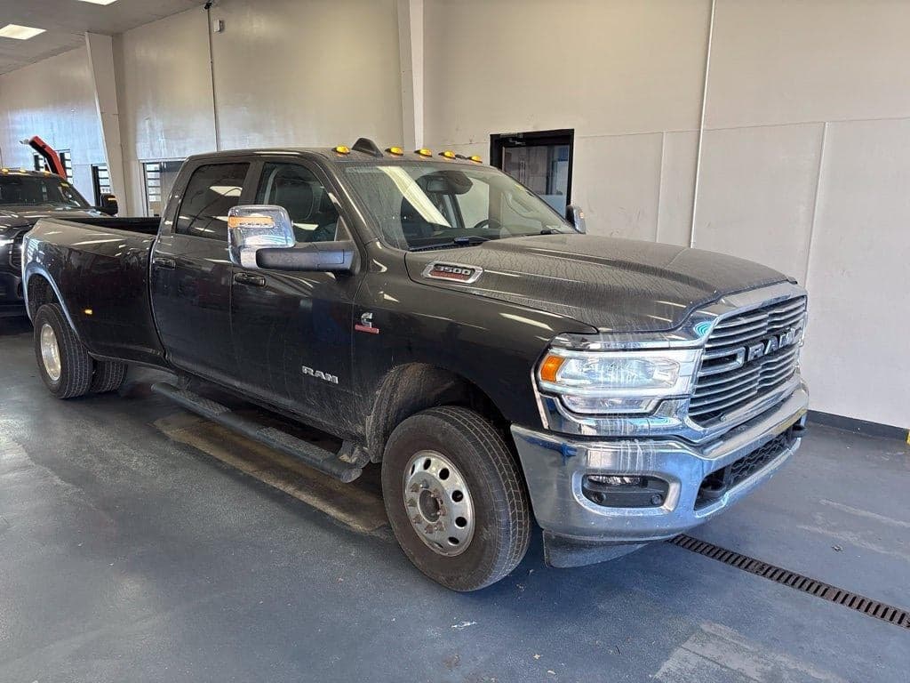 2024 RAM 3500 Laramie — photo 1 of 5