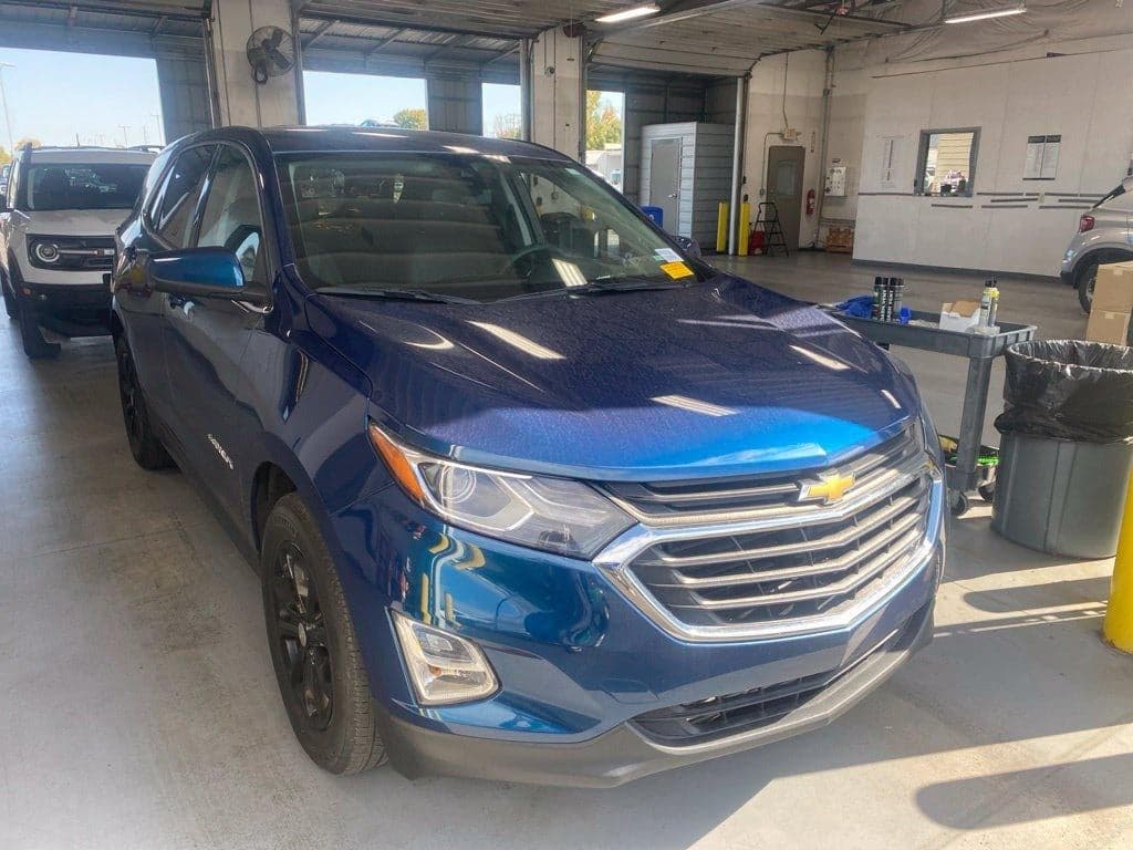 2020 Chevrolet Equinox LT — photo 1 of 5