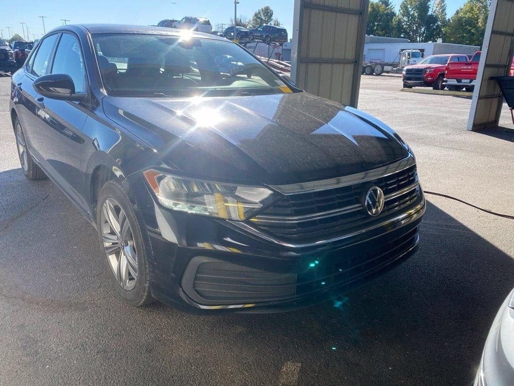 2024 Volkswagen Jetta SE — photo 1 of 5