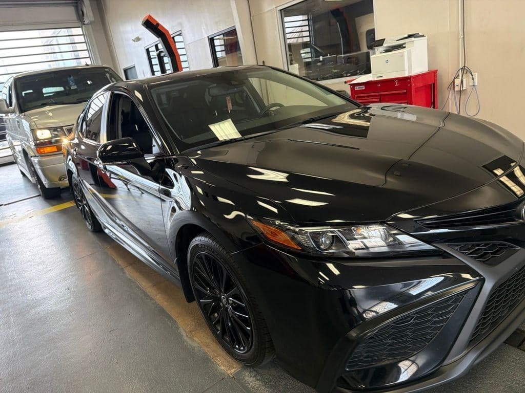 2022 Toyota Camry SE Nightshade — photo 1 of 26
