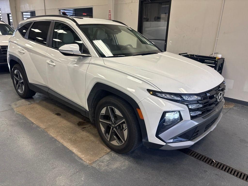 2025 Hyundai Tucson SEL Convenience — photo 1 of 28