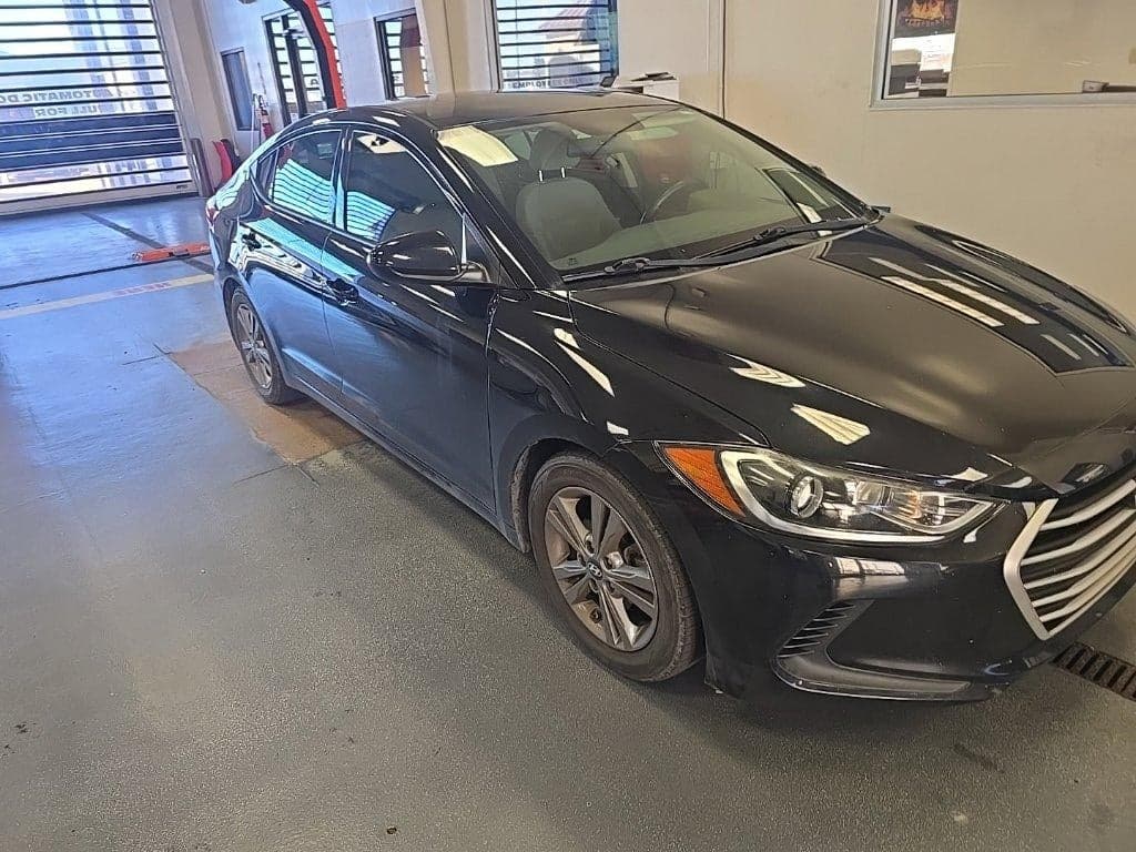 2018 Hyundai Elantra SEL — photo 1 of 26