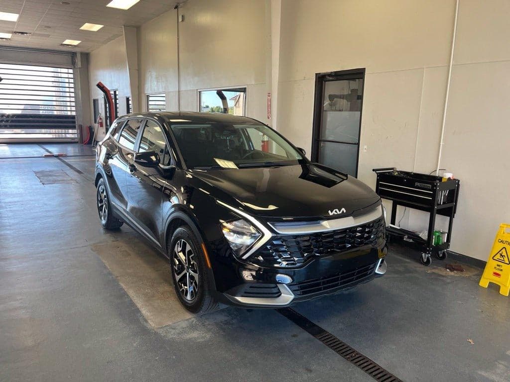 2023 Kia Sportage EX — photo 1 of 29