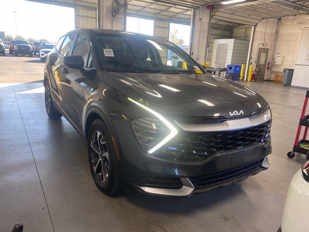 2024 Kia Sportage EX — photo 1 of 5