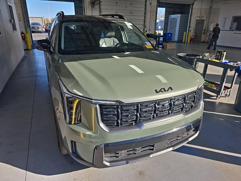 2025 Kia Sorento X-Line EX — photo 1 of 5