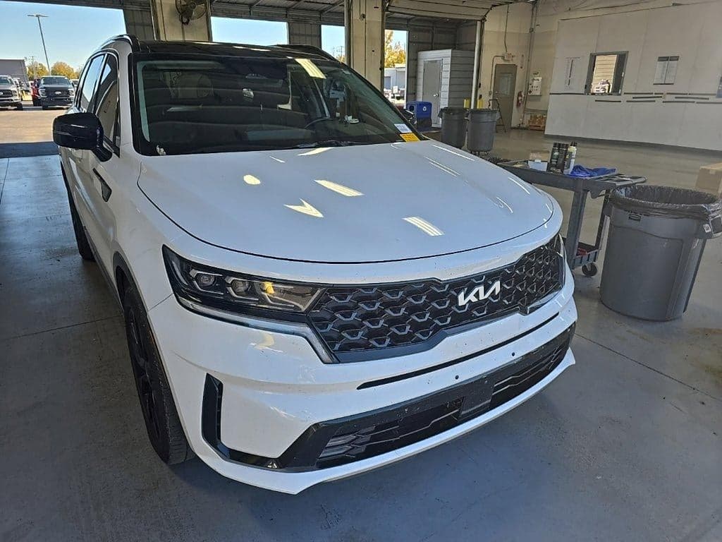 2022 Kia Sorento SX — photo 1 of 5
