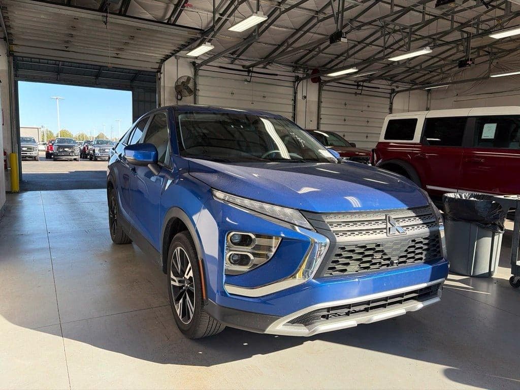 2025 Mitsubishi Eclipse Cross SE — photo 1 of 5