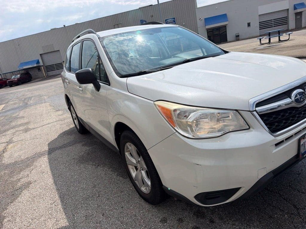 2015 Subaru Forester 2.5i — photo 1 of 27
