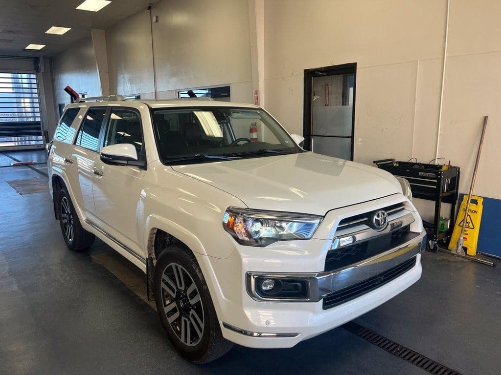2023 Toyota 4Runner Limited — photo 1 of 5