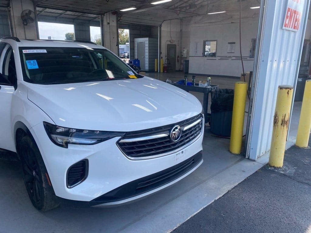 2023 Buick Envision Essence — photo 1 of 5