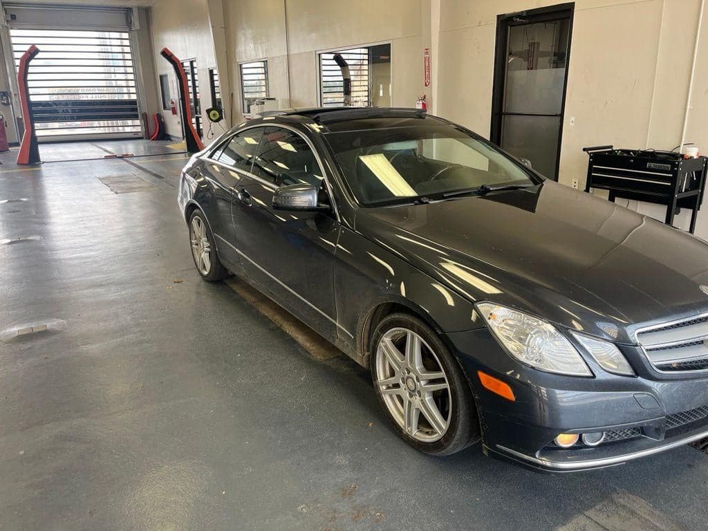 2010 Mercedes-Benz E-Class E 350 — photo 1 of 34
