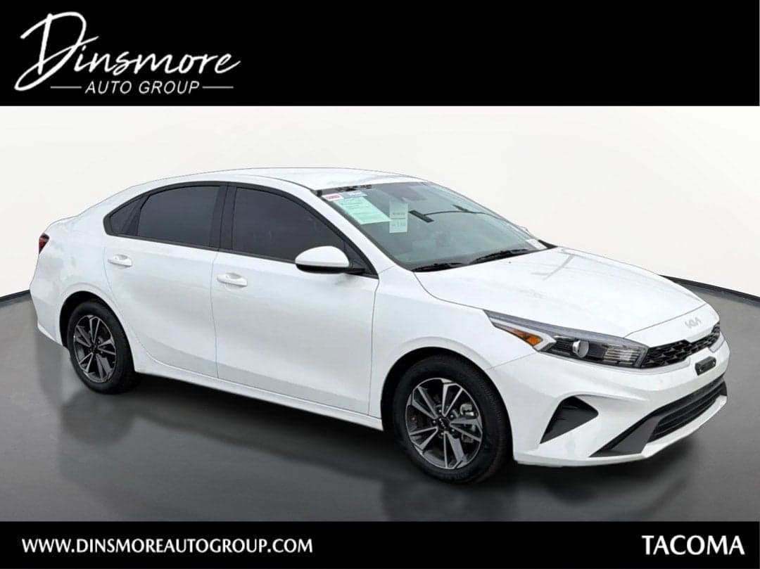 2024 Kia Forte LXS — photo 1 of 19