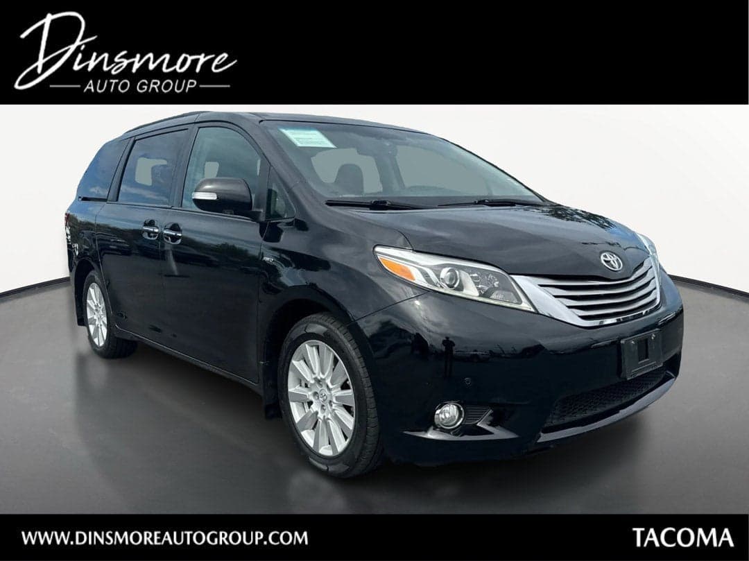 2017 Toyota Sienna XLE — photo 1 of 31