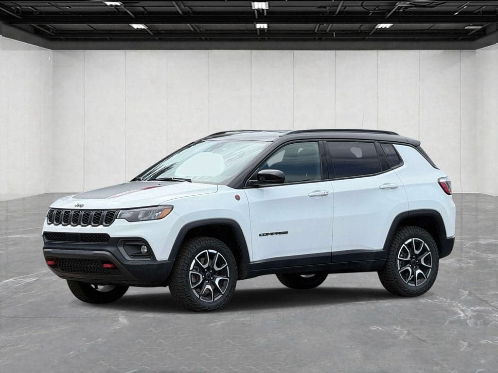 2025 Jeep Compass Trailhawk — photo 1 of 5