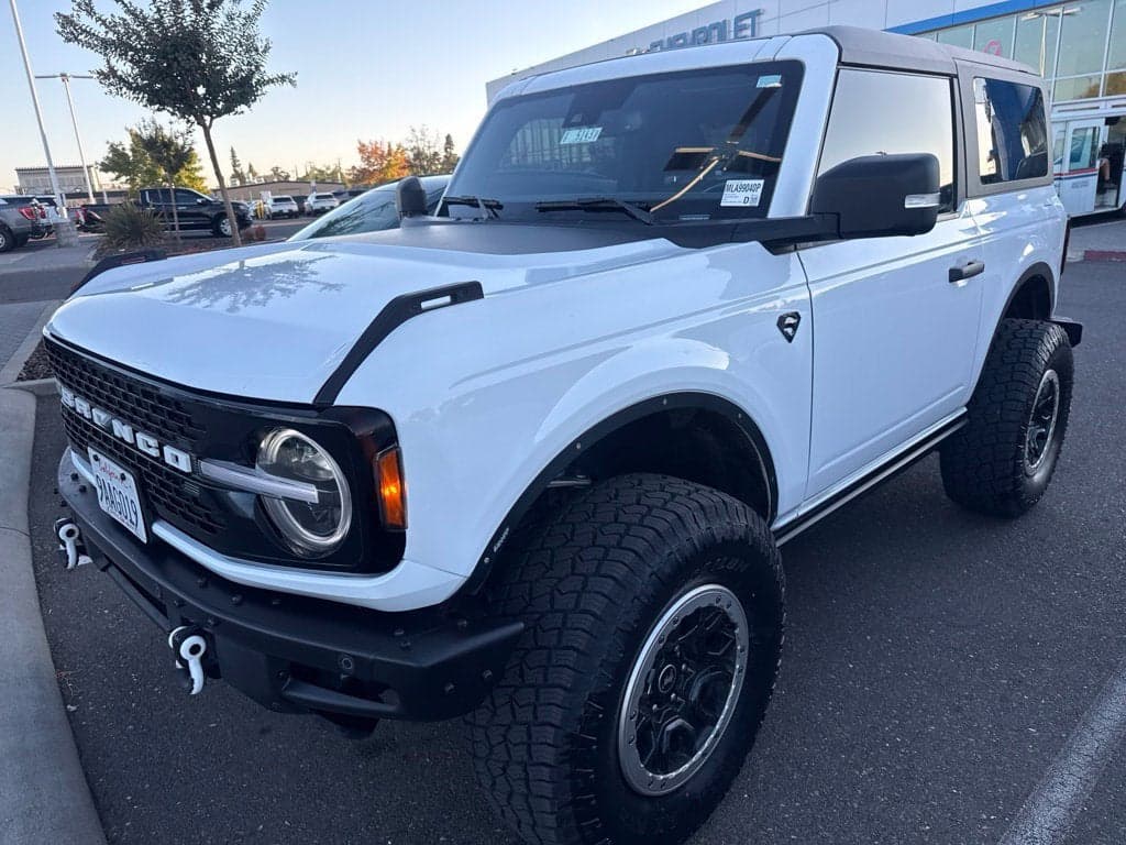 2021 Ford Bronco Base — photo 1 of 5