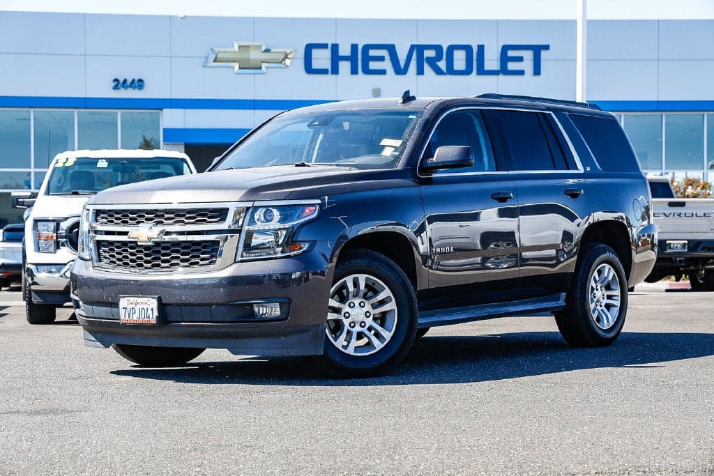 2016 Chevrolet Tahoe LT — photo 1 of 10