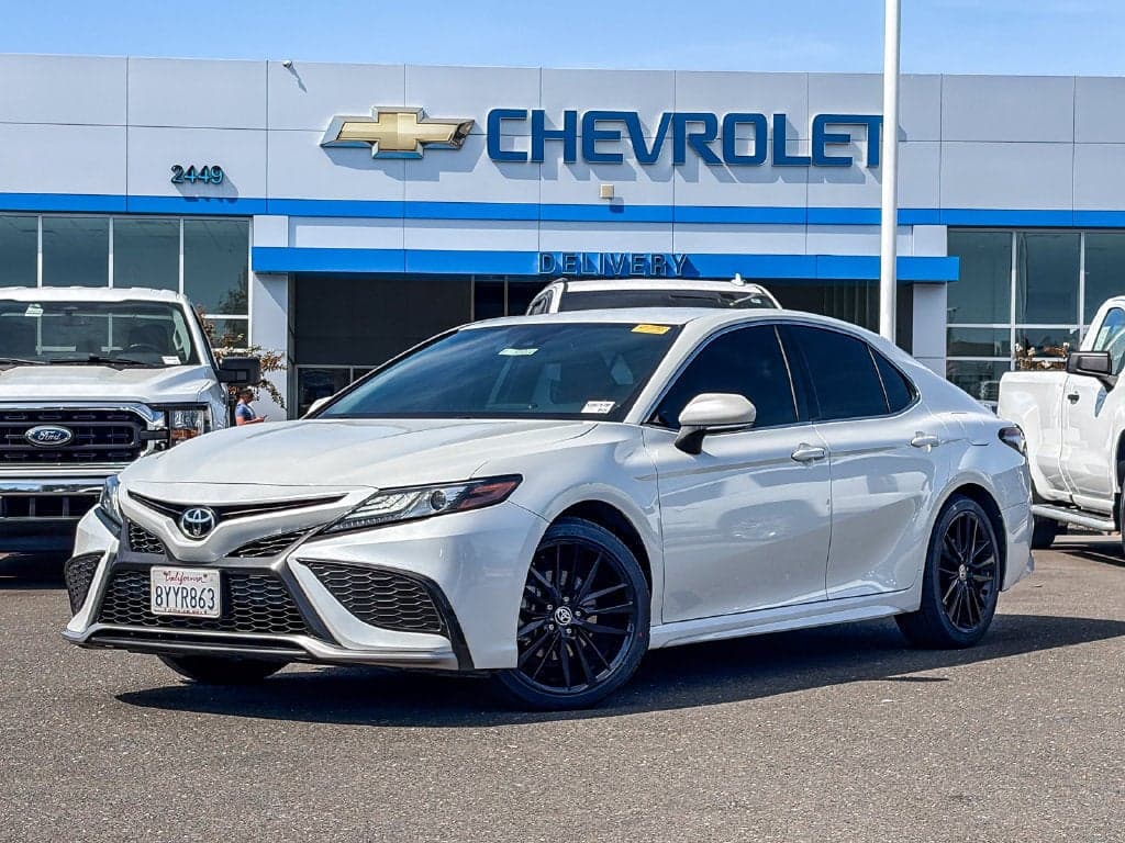 2022 Toyota Camry XSE — photo 1 of 5