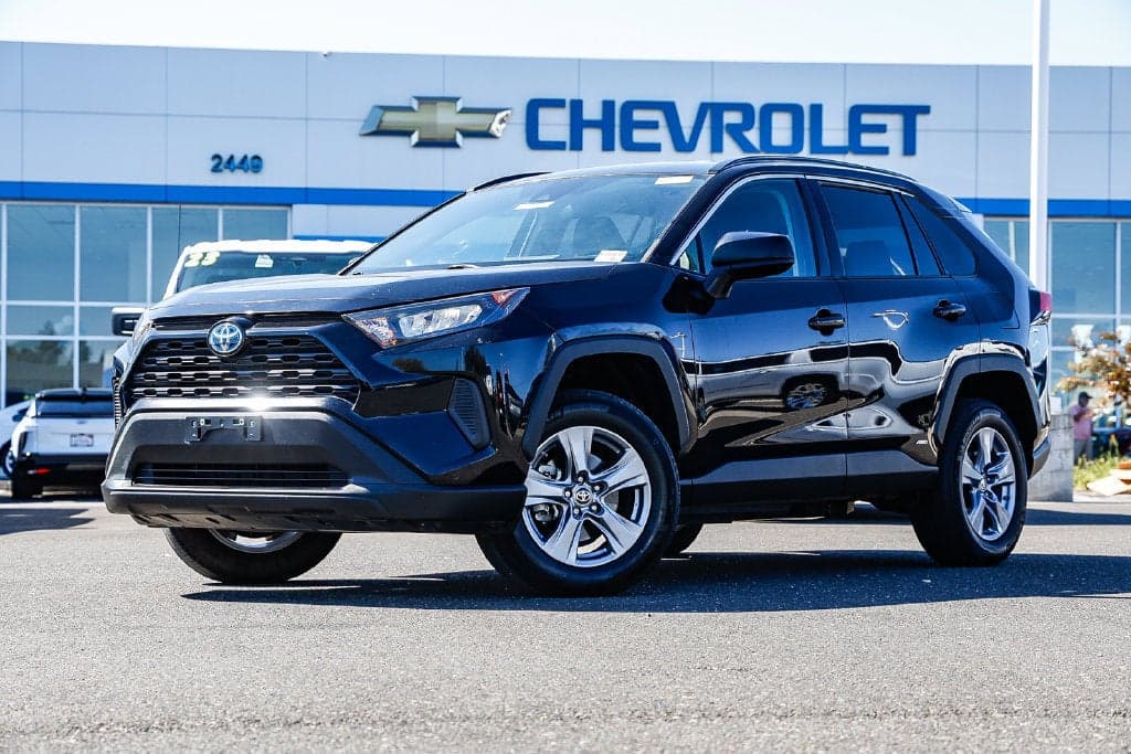 2022 Toyota RAV4 Hybrid LE — photo 1 of 3