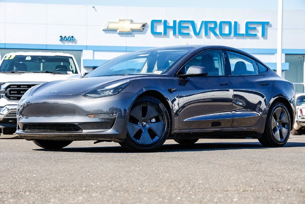 2023 Tesla Model 3 Base — photo 1 of 5