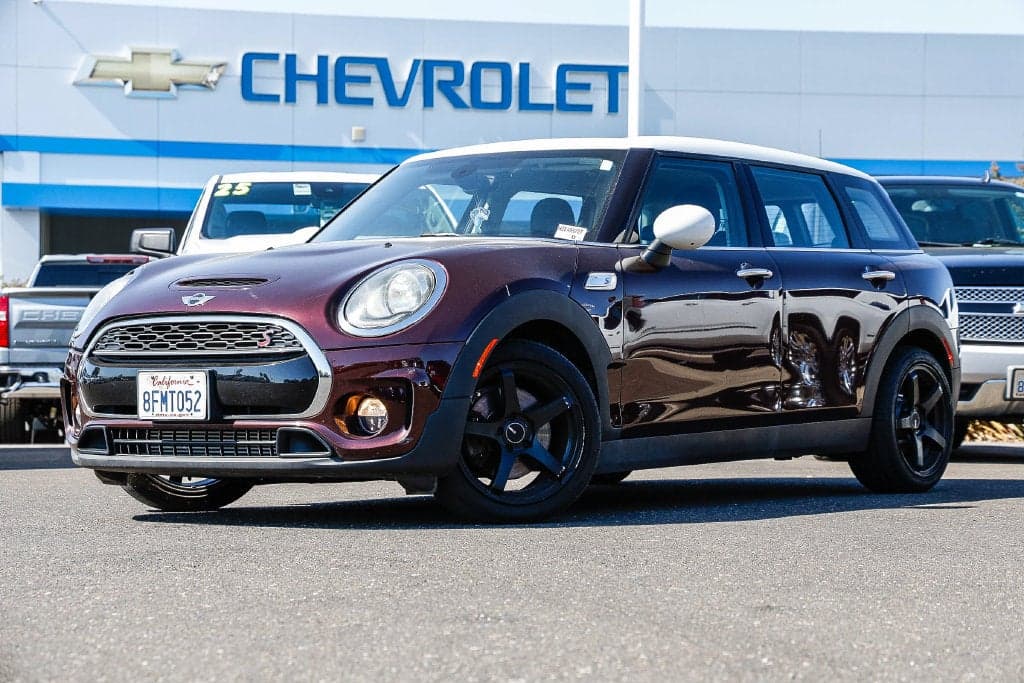 2017 Mini Clubman Cooper S — photo 1 of 5