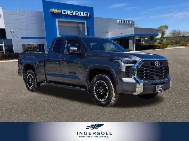 2025 Toyota Tundra 4WD SR5 — photo 1 of 34
