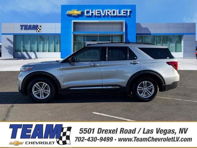 2020 Ford Explorer XLT — photo 1 of 27