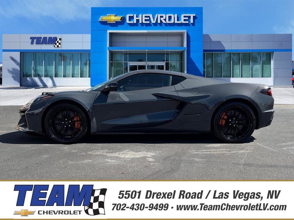 2027 Chevrolet Corvette 3LT — photo 1 of 14