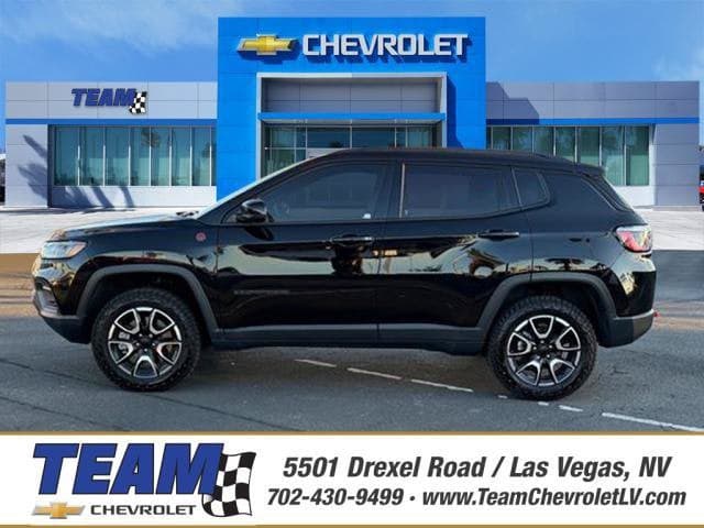 2024 Jeep Compass Trailhawk — photo 1 of 5