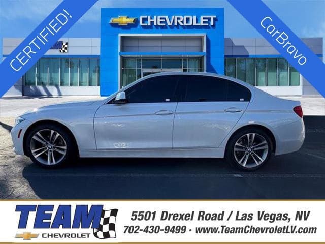 2017 BMW 3 Series 330i xDrive — photo 1 of 6